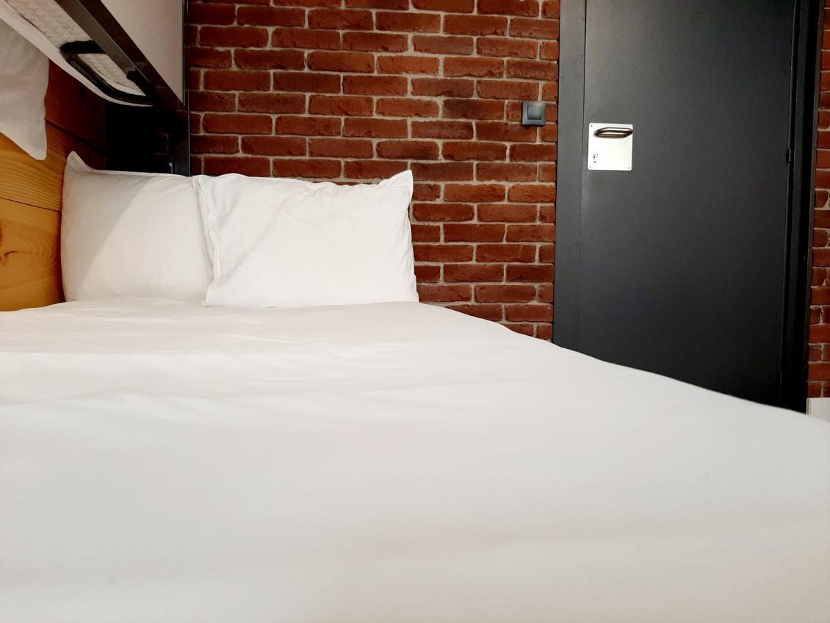 Hostal Erasmus By Gaiarooms Salamanca Eksteriør billede