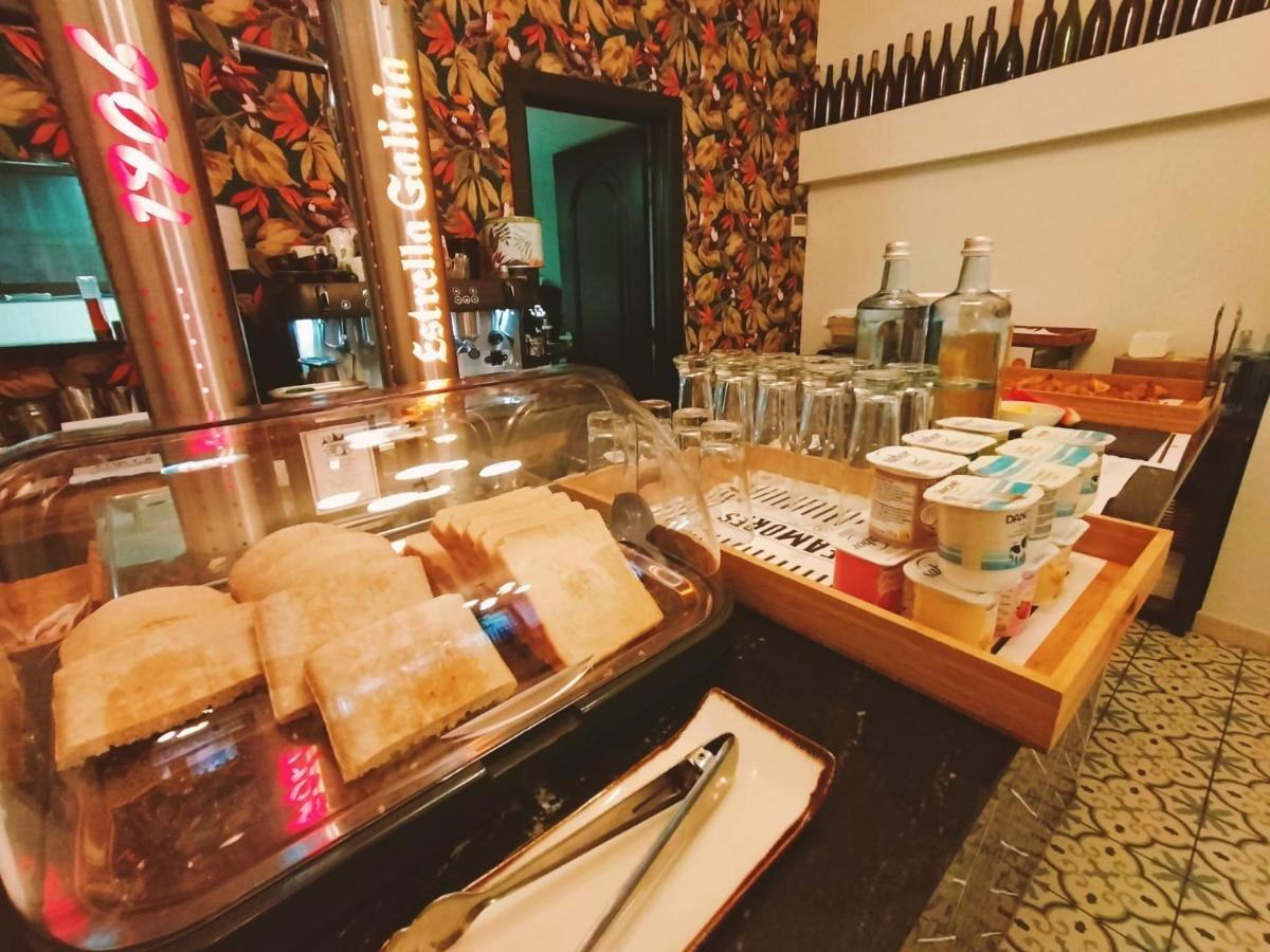 Hostal Erasmus By Gaiarooms Salamanca Eksteriør billede