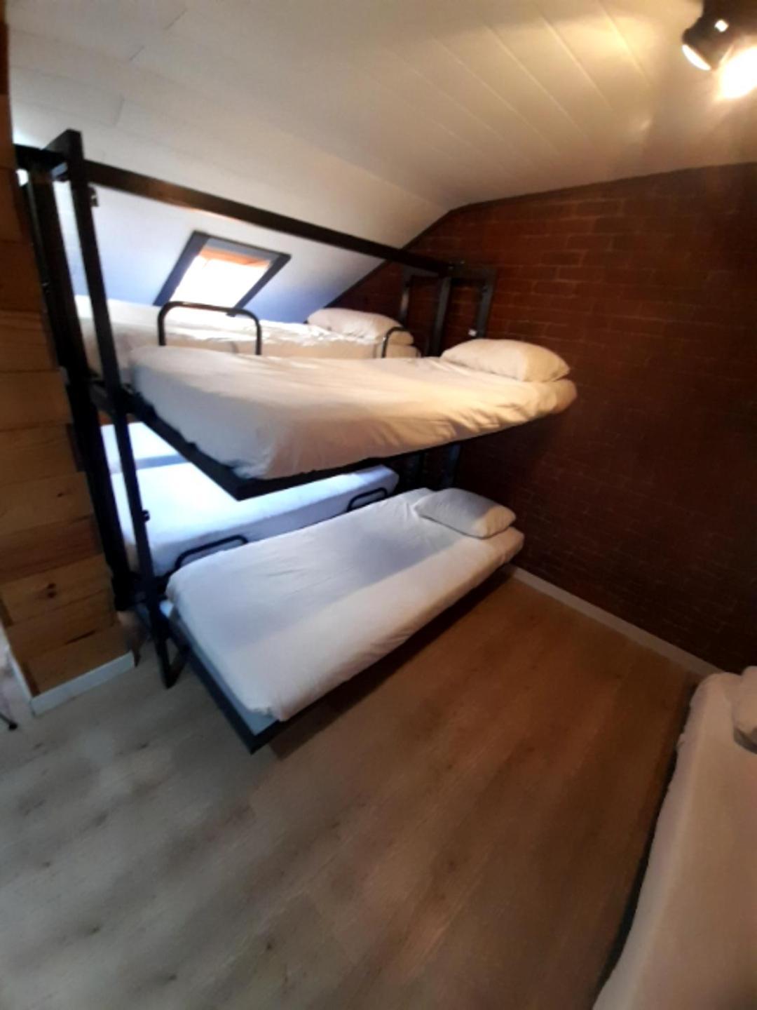 Hostal Erasmus By Gaiarooms Salamanca Eksteriør billede