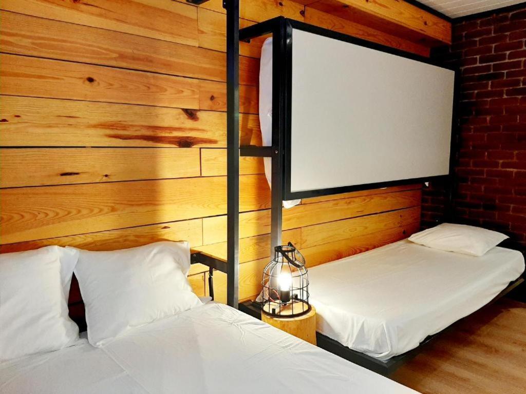 Hostal Erasmus By Gaiarooms Salamanca Eksteriør billede